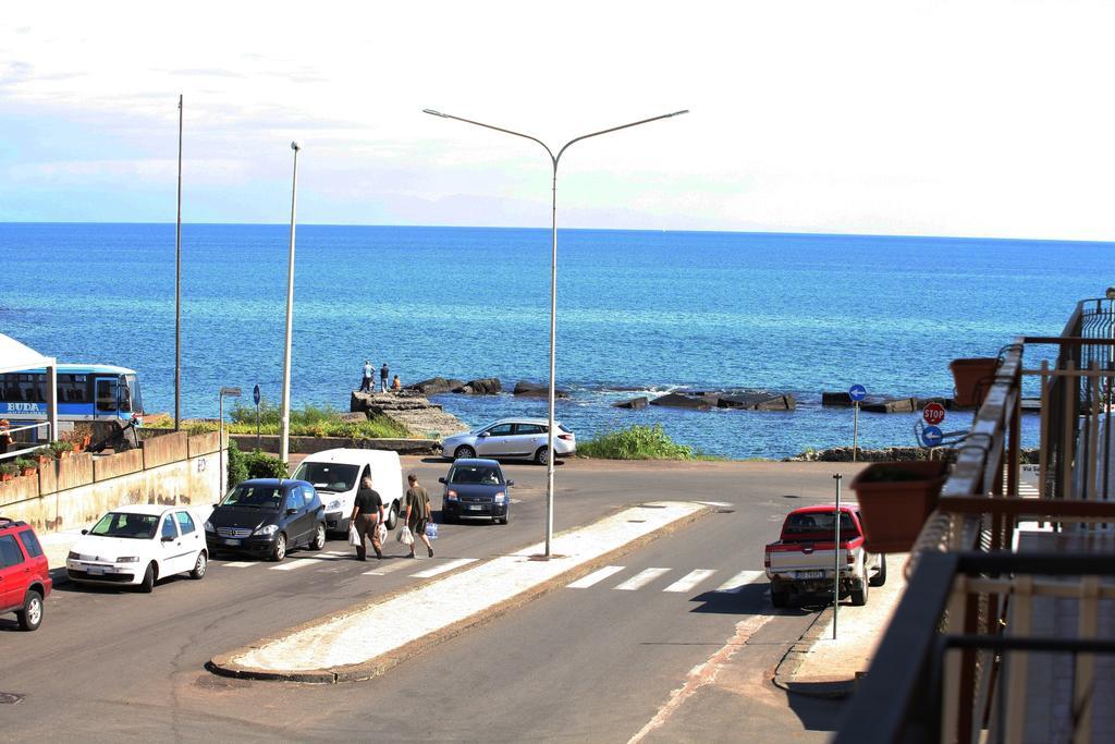 Casa A Riba U Mari Leilighet Riposto Rom bilde