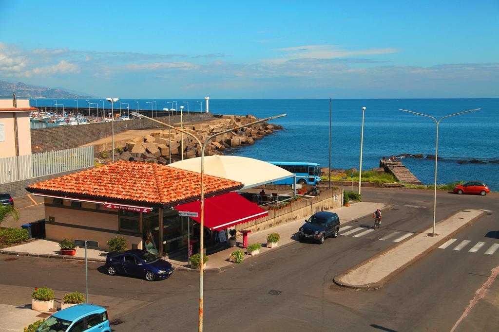 Casa A Riba U Mari Leilighet Riposto Rom bilde